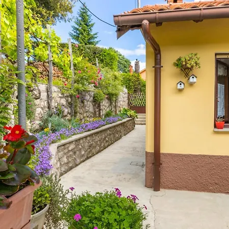 Vila Secret Garden By Guide *