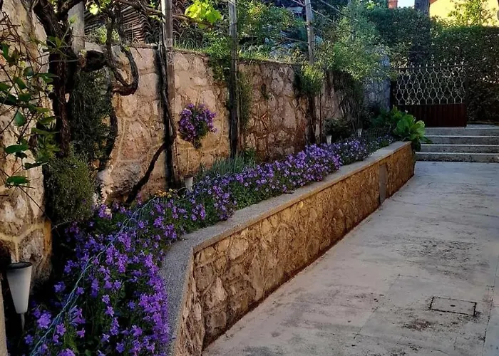 Вилла Secret Garden By Guide